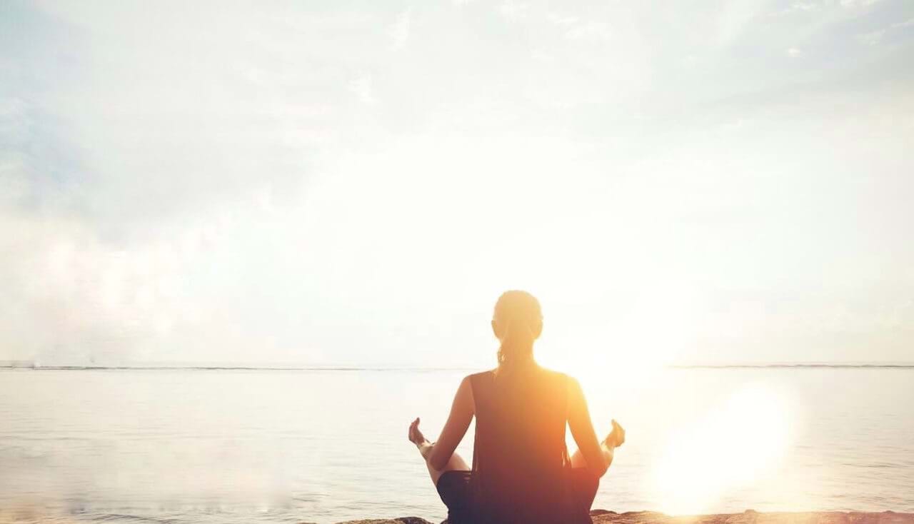 Cultivate Mindfulness in a Weeklong Retreat